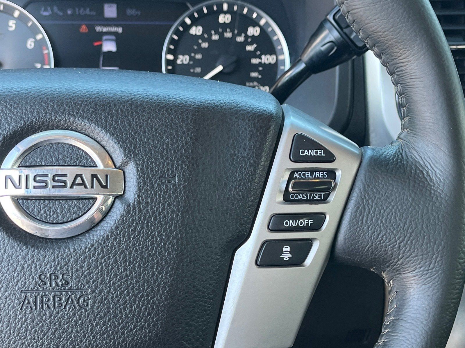 Used 2020 Nissan Titan SV w/ SV Convenience Package RWD image 20