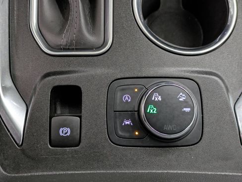 Used 2023 Chevrolet Traverse Premier w/ Redline Edition image 32