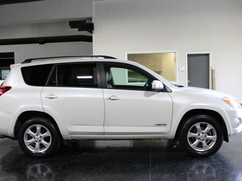 Used 2010 Toyota RAV4 Limited FWD image 2