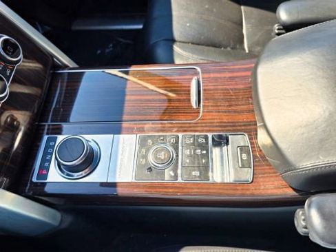 Used 2015 Land Rover Range Rover Supercharged image 26