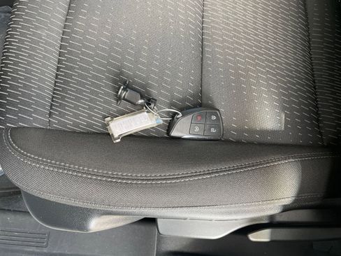 Used 2025 Chevrolet Equinox LT image 22