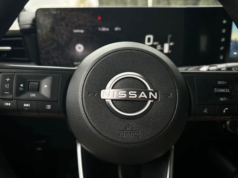 Certified 2025 Nissan Kicks SV image 29