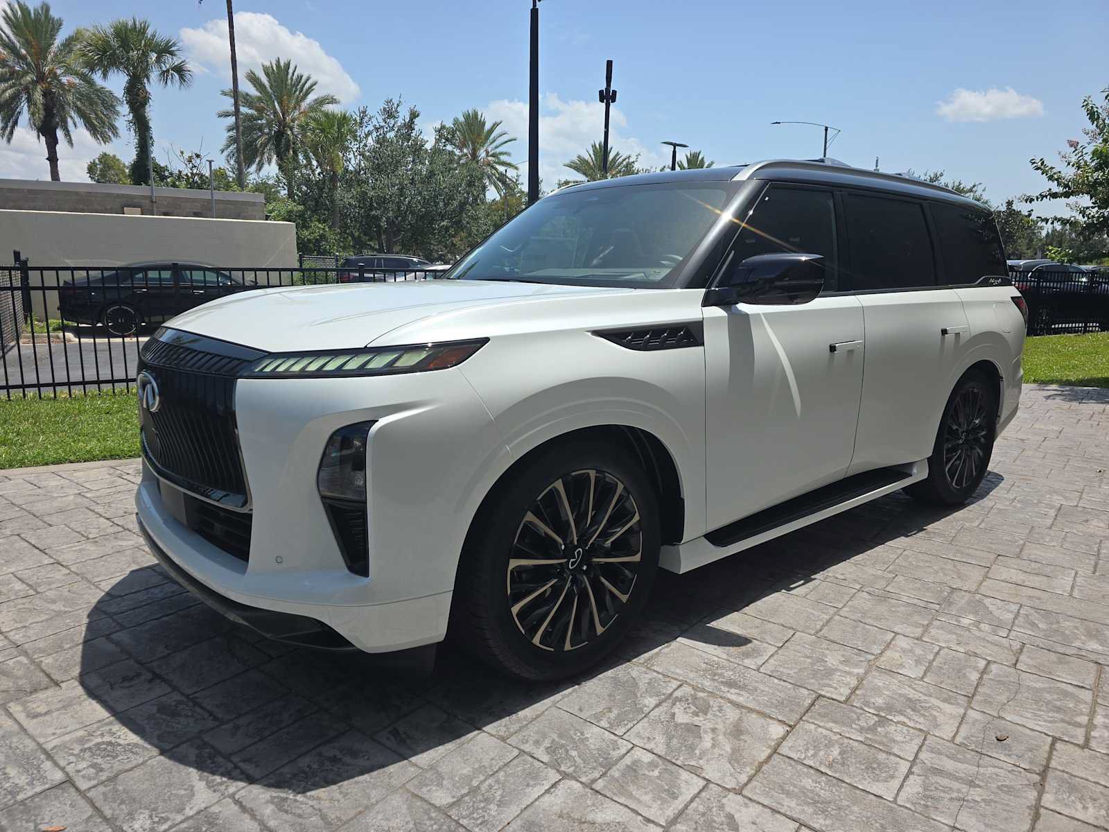New 2027 INFINITI QX80 Autograph w/ Autograph Exterior Package AWD/4WD image 8