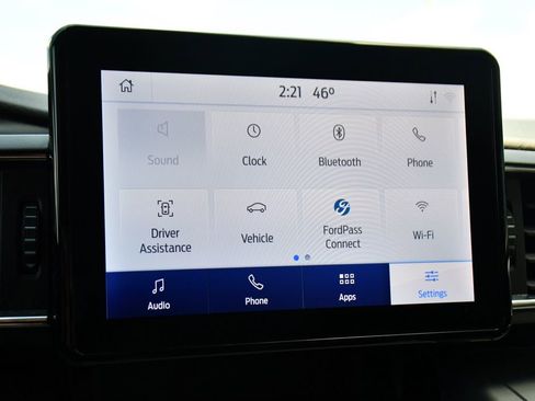 Used 2023 Ford Explorer XLT w/ Equipment Group 202A AWD/4WD image 33
