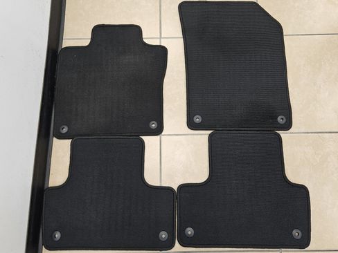 Used 2022 Volvo XC60 T8 Inscription Expression w/ Protection Package image 51