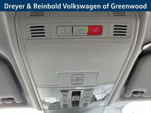 New 2026 Volkswagen Taos SE image 25