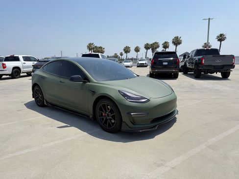 Used 2020 Tesla Model 3 Long Range AWD/4WD image 4