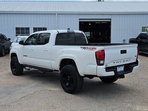 Used 2018 Toyota Tacoma TRD Sport w/ TRD Premium Sport Package image 43