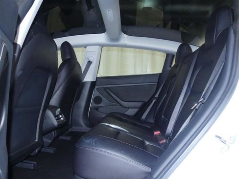 Used 2021 Tesla Model 3 Long Range image 21