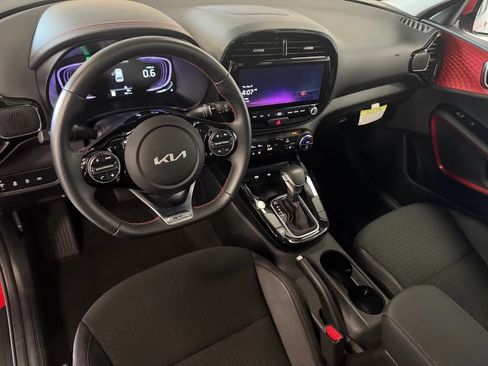 Used 2025 Kia Soul GT-Line FWD image 11