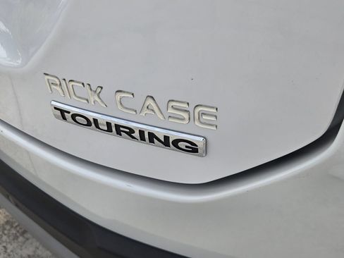 Certified 2025 Honda Pilot Touring image 15