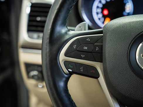 Used 2014 Jeep Grand Cherokee Limited image 34