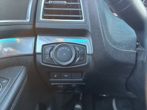 Used 2016 Ford Explorer Sport image 27