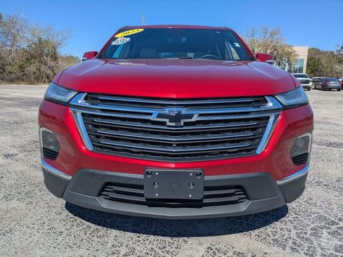 Used 2023 Chevrolet Traverse LT w/ LT Premium Package image 9