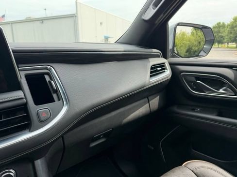 Used 2023 GMC Yukon SLT AWD/4WD image 18