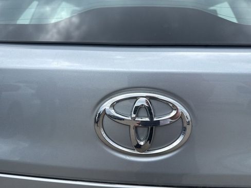 Used 2023 Toyota Corolla Cross L image 10