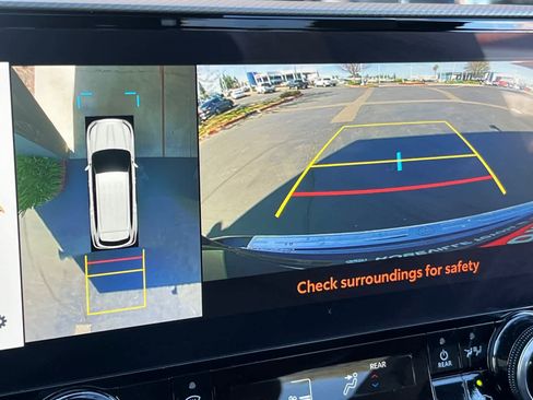 Used 2023 Toyota Highlander Platinum image 23