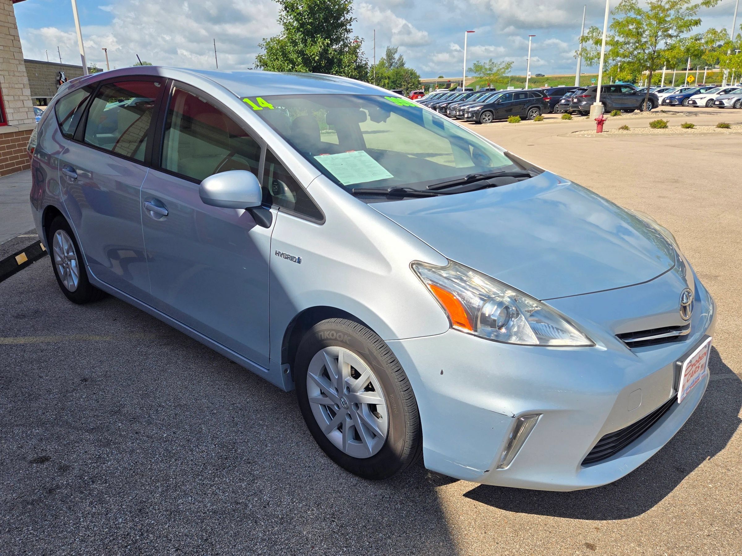 Used 2014 Toyota Prius V Two FWD image 3