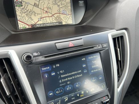 Used 2018 Acura TLX w/ Technology Package image 15