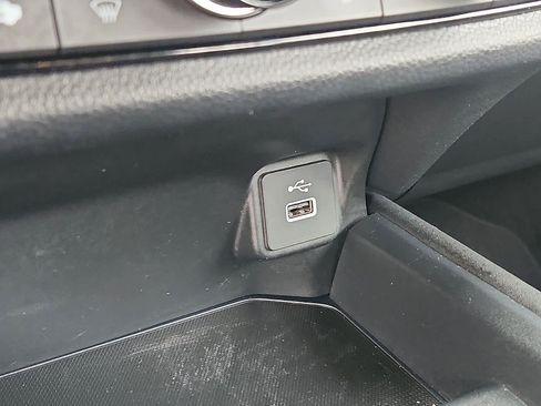 Certified 2023 Honda HR-V LX image 25