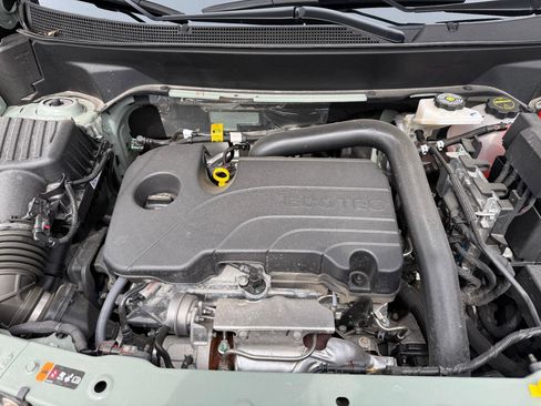 New 2025 Chevrolet Equinox LT FWD image 17
