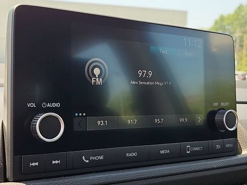 Used 2023 Honda CR-V LX image 17