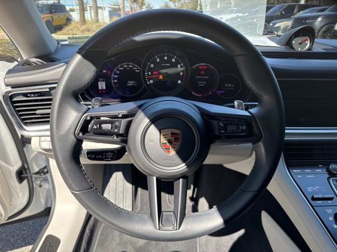 Used 2023 Porsche Panamera 4 Platinum Edition image 27