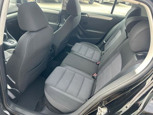 Used 2014 Volkswagen Golf TDI FWD image 12