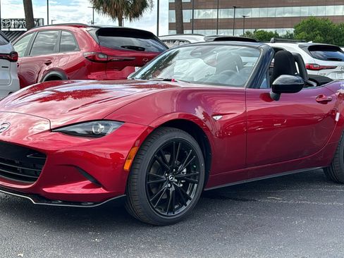 New 2026 MAZDA MX-5 Miata Club w/ Interior Package RWD image 4