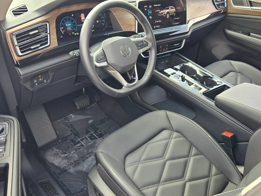 Certified 2026 Volkswagen Atlas SE FWD image 11