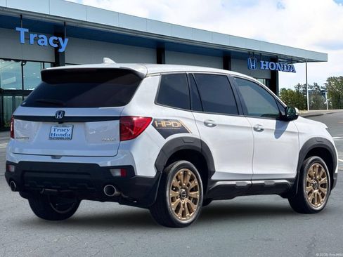 Certified 2023 Honda Passport EX-L image 6
