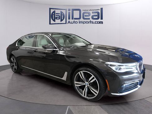 Used 2016 BMW 750i xDrive AWD/4WD image 7