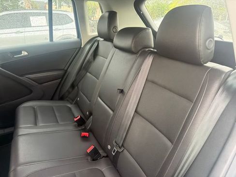 Used 2017 Volkswagen Tiguan S AWD/4WD image 10
