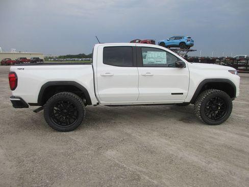 New 2026 GMC Canyon Elevation w/ Convenience Package AWD/4WD image 3