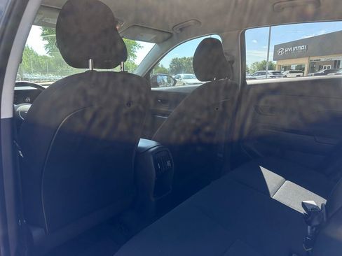 Used 2025 Hyundai Kona SEL FWD image 17