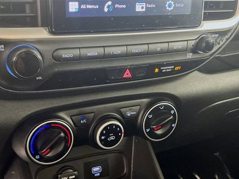 Used 2021 Hyundai Venue SE FWD image 15