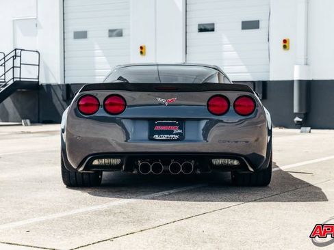 Used 2009 Chevrolet Corvette Z06 w/ Preferred Equipment Group RWD image 17