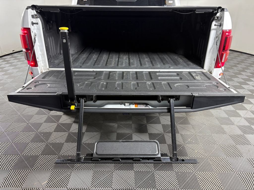 Used 2019 Ford F150 Raptor w/ Equipment Group 802A Luxury AWD/4WD image 33