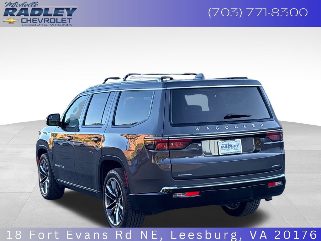 Used 2022 Jeep Wagoneer Series III w/ Premium Group I AWD/4WD image 3