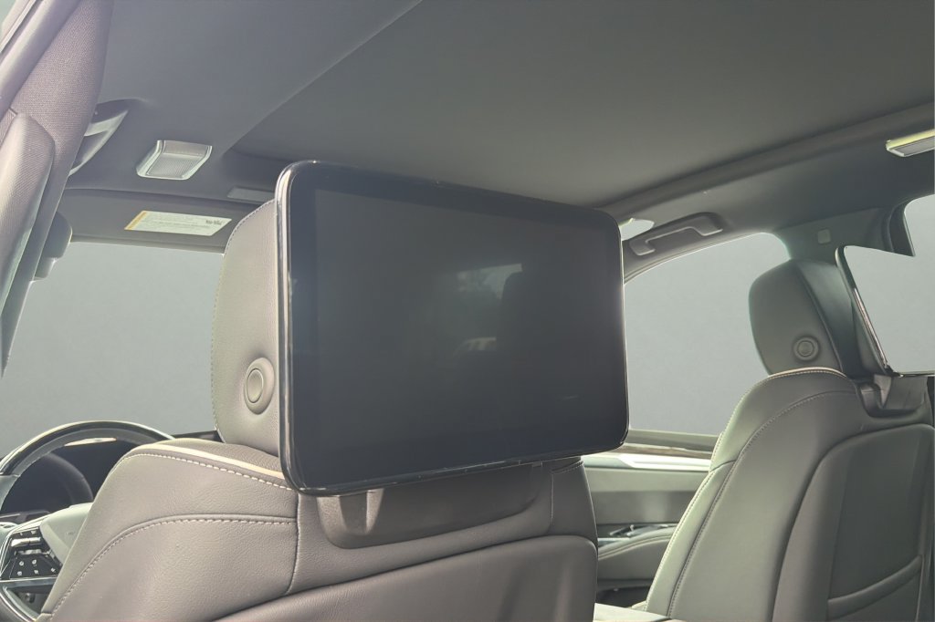 New 2027 Cadillac Escalade Luxury w/ Touring Package RWD image 17