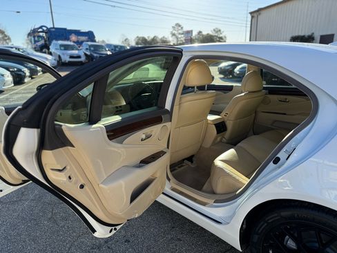 Used 2015 Lexus LS 460 Luxury image 25