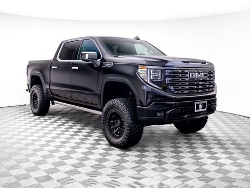 Used 2023 GMC Sierra 1500 Denali Ultimate AWD/4WD image 7