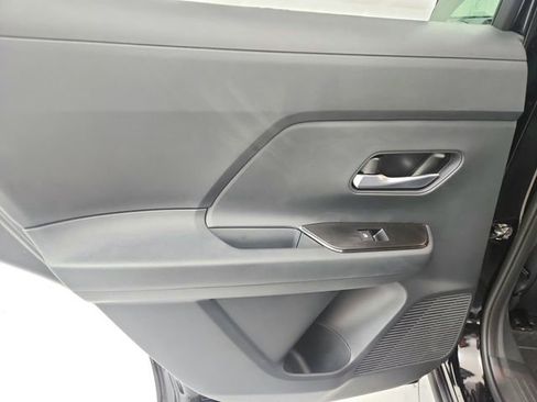 New 2026 Nissan Kicks SV image 32