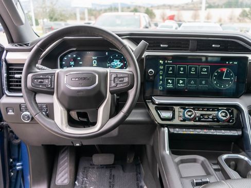 Used 2025 GMC Sierra 2500 Denali w/ Denali Reserve Package image 16