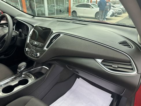 Used 2021 Chevrolet Malibu LT FWD image 12