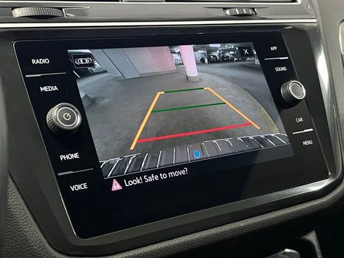 Certified 2024 Volkswagen Tiguan SE image 29