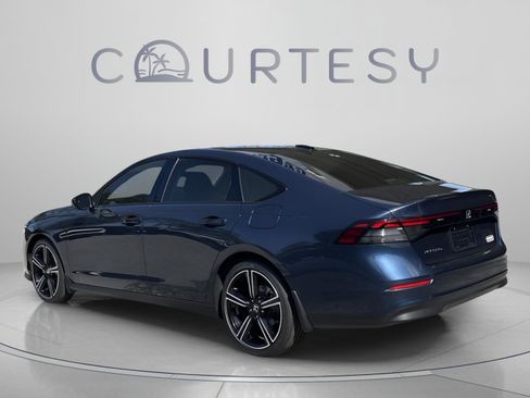 Used 2026 Honda Accord SE image 5