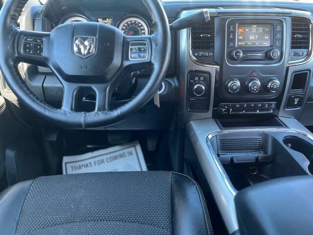 Used 2018 RAM 2500 Big Horn w/ Sport Appearance Group AWD/4WD image 14