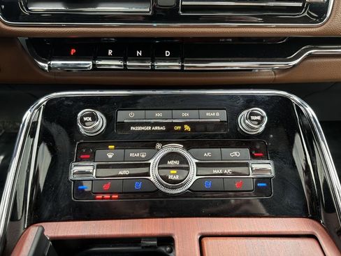 Certified 2024 Lincoln Navigator Reserve image 28