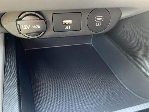 Used 2024 Hyundai Elantra SEL image 25